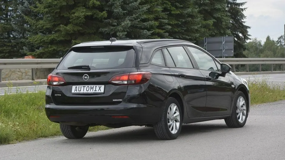 OPEL Astra -