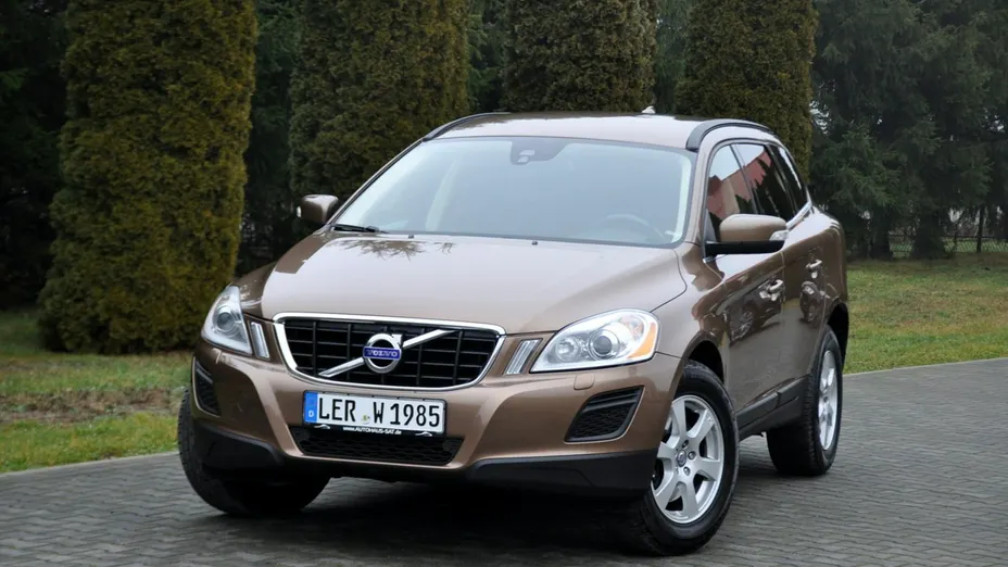 VOLVO XC60 -