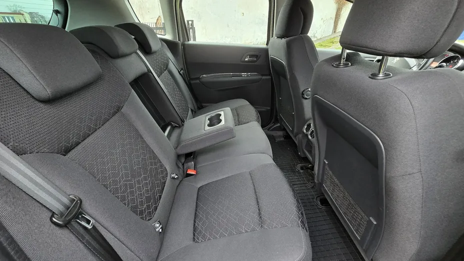 PEUGEOT 3008 -