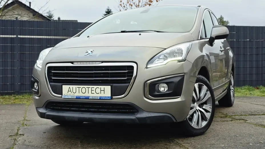 PEUGEOT 3008 -