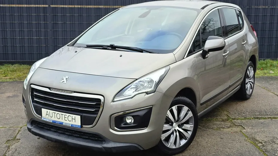 PEUGEOT 3008 -