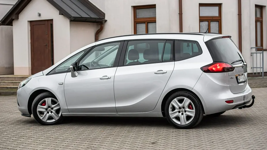 OPEL Zafira -