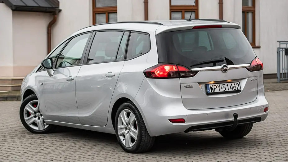 OPEL Zafira -