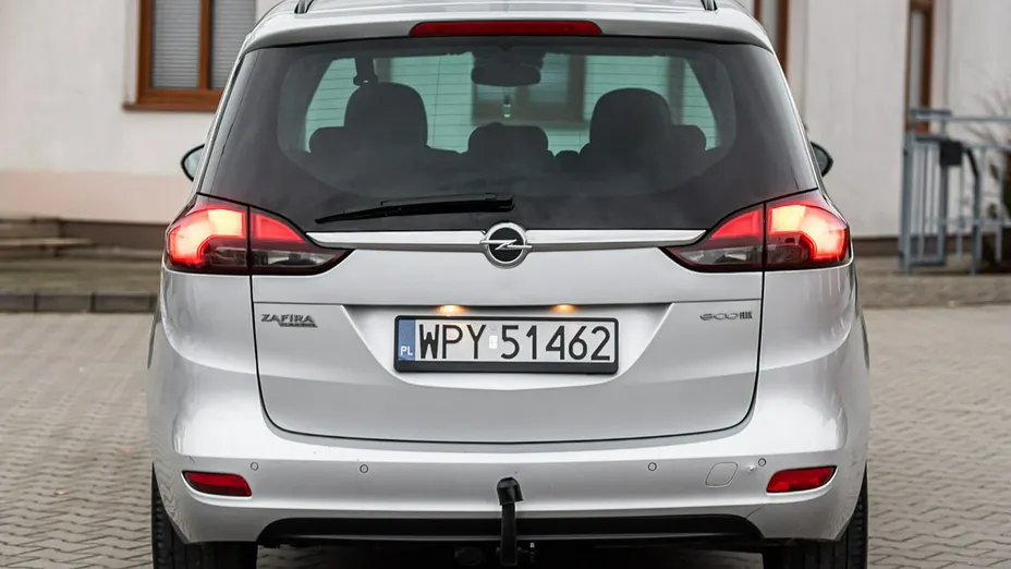 OPEL Zafira -