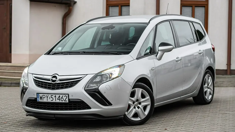 OPEL Zafira -
