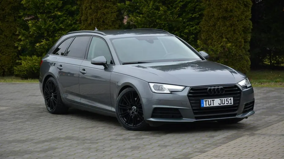 AUDI A4 -