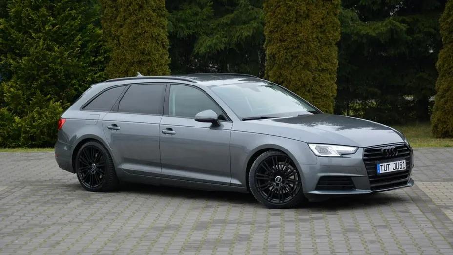 AUDI A4 -