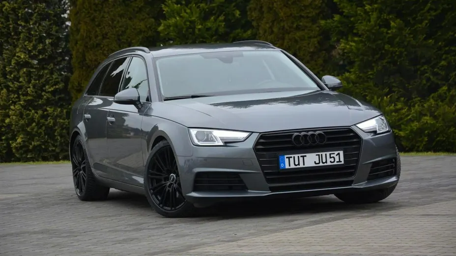 AUDI A4 -