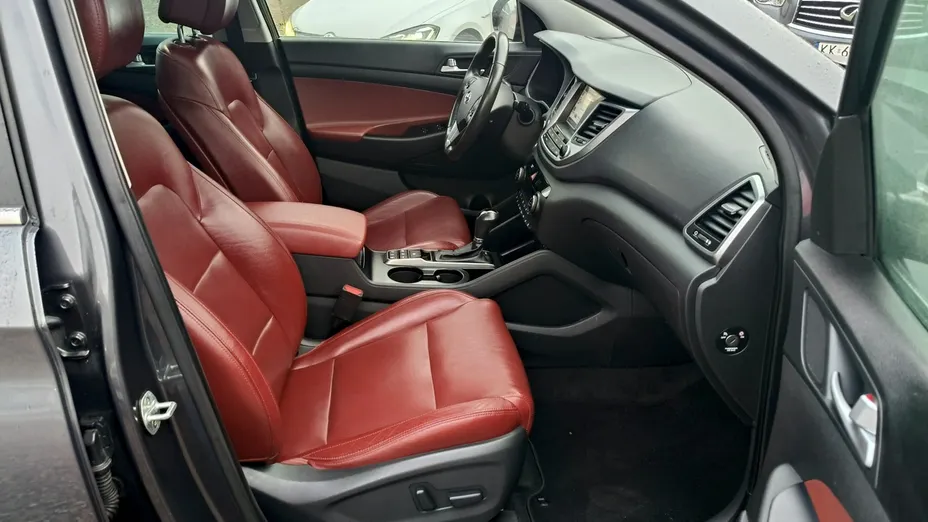 HYUNDAI Tucson -