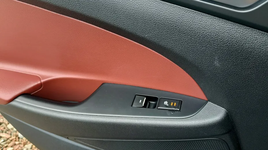 HYUNDAI Tucson -
