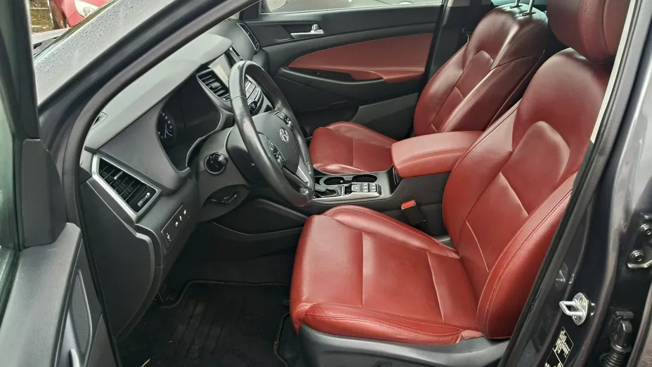 HYUNDAI Tucson -