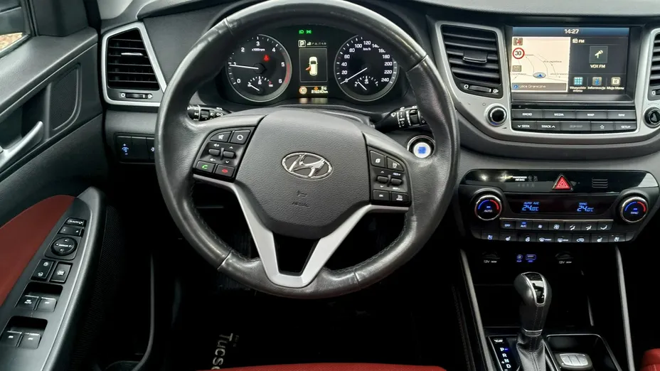 HYUNDAI Tucson -