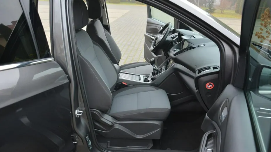 FORD Kuga -
