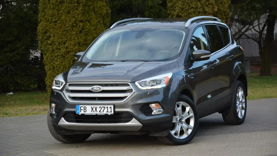 FORD Kuga -