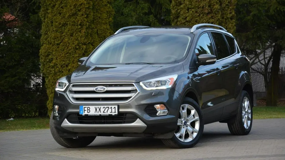 FORD Kuga -