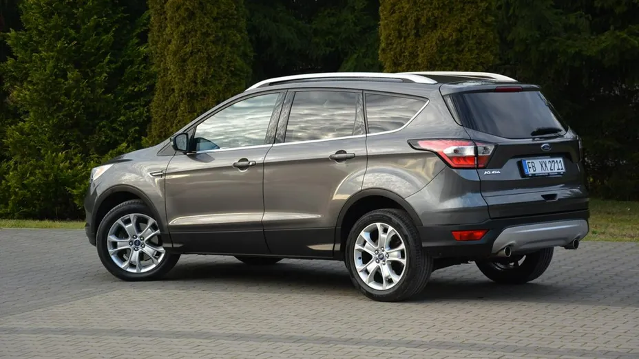 FORD Kuga -
