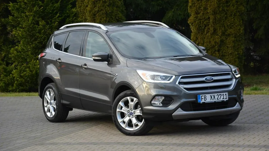FORD Kuga -