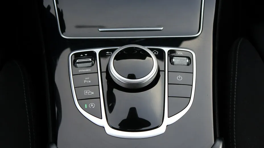 MERCEDES-BENZ C Klasa -