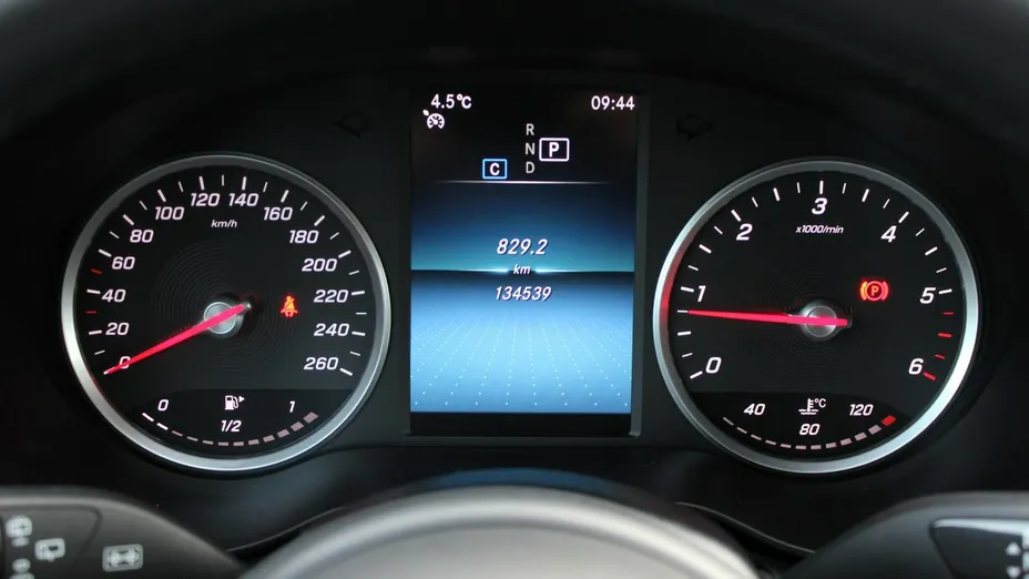 MERCEDES-BENZ C Klasa -