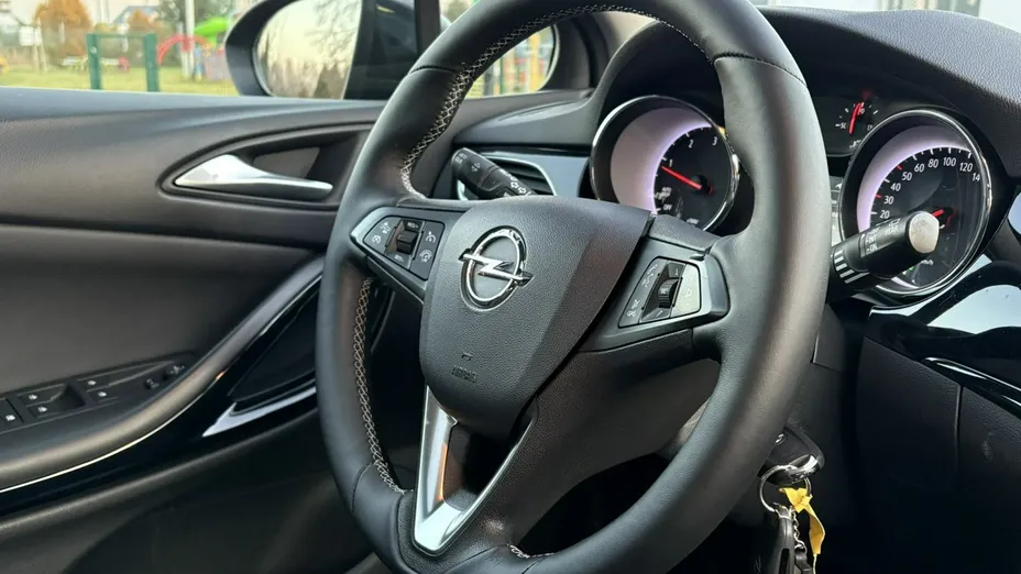 OPEL Astra -
