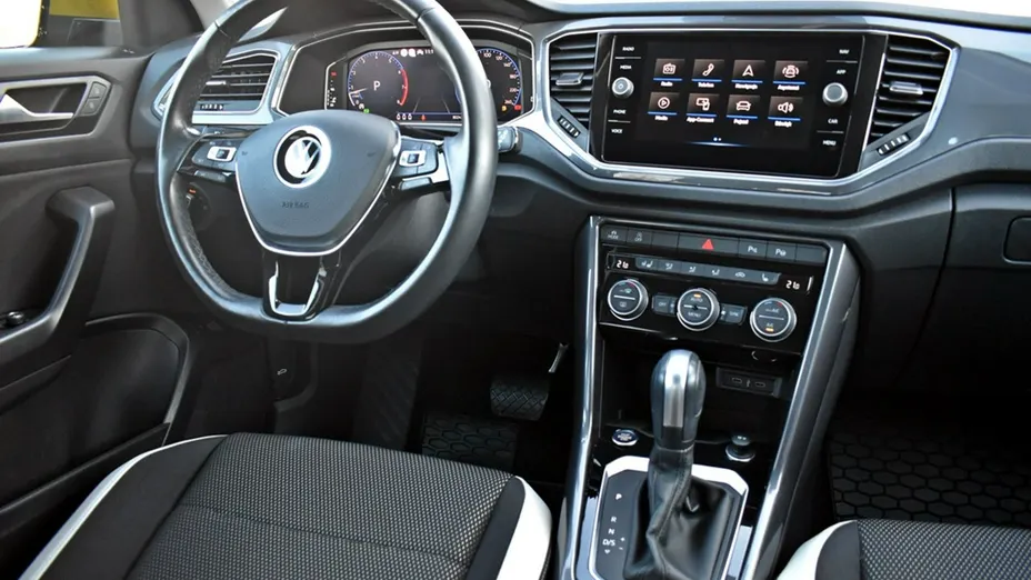 VOLKSWAGEN T-ROC -
