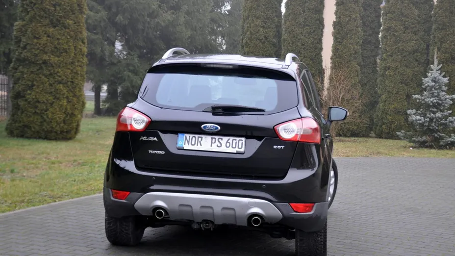 FORD Kuga -