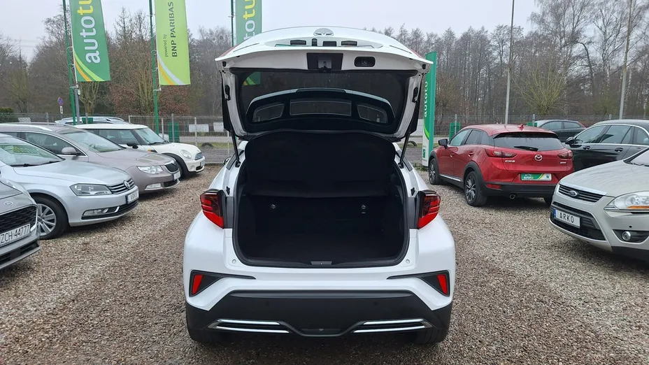 TOYOTA C-HR -