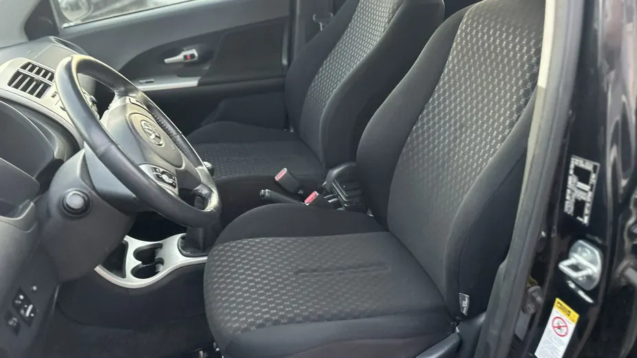 TOYOTA Urban Cruiser -