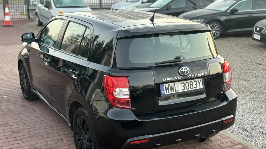 TOYOTA Urban Cruiser -