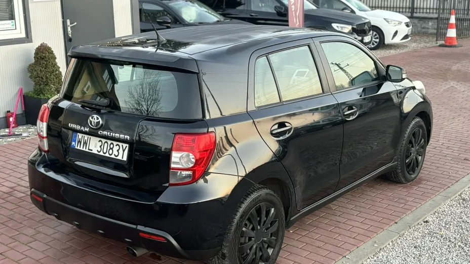 TOYOTA Urban Cruiser -