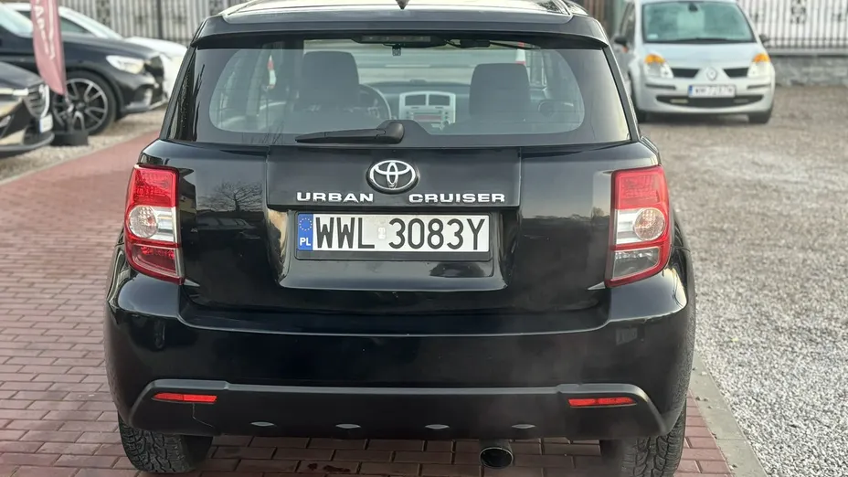 TOYOTA Urban Cruiser -