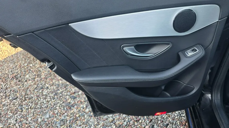 MERCEDES-BENZ C Klasa -