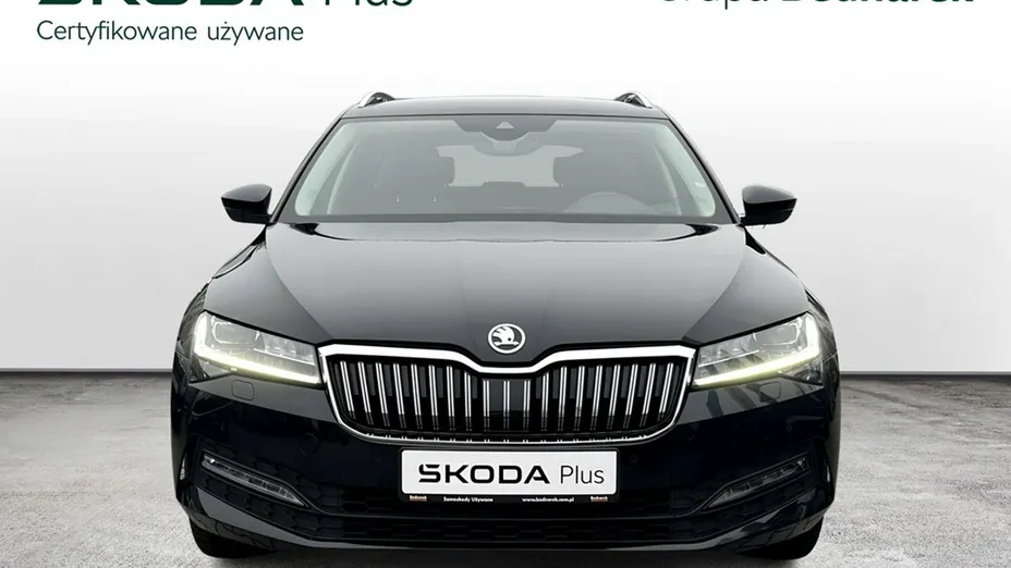 SKODA Superb -