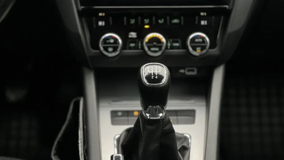 SKODA Octavia -