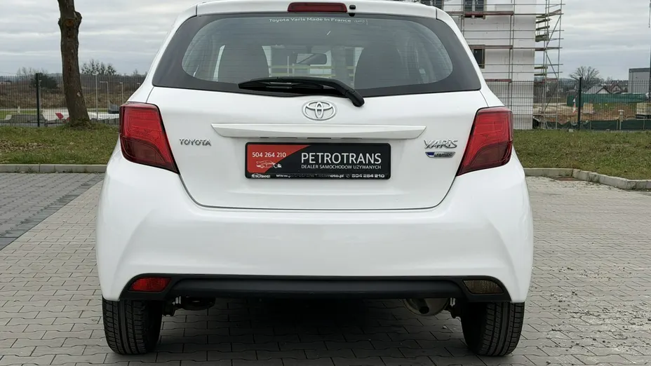 TOYOTA Yaris -