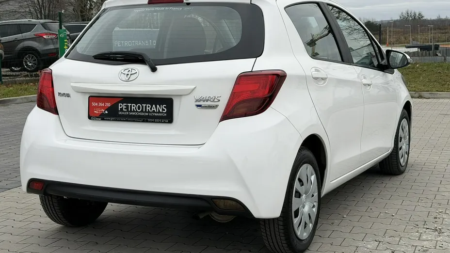 TOYOTA Yaris -