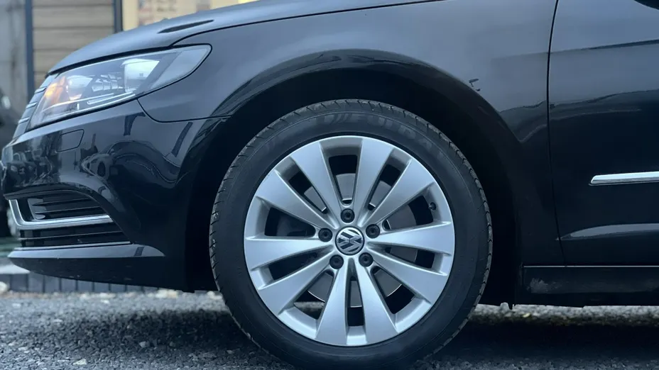 VOLKSWAGEN CC -