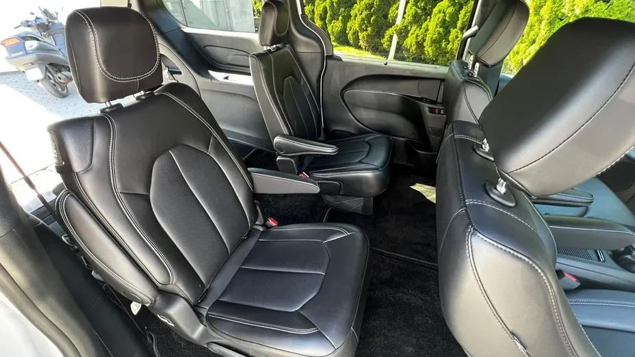 CHRYSLER Pacifica -