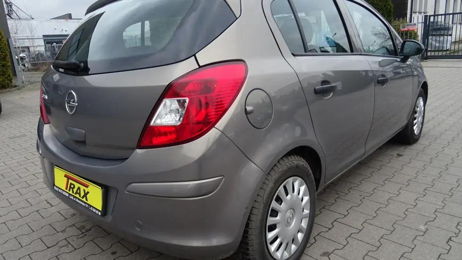 OPEL Corsa -