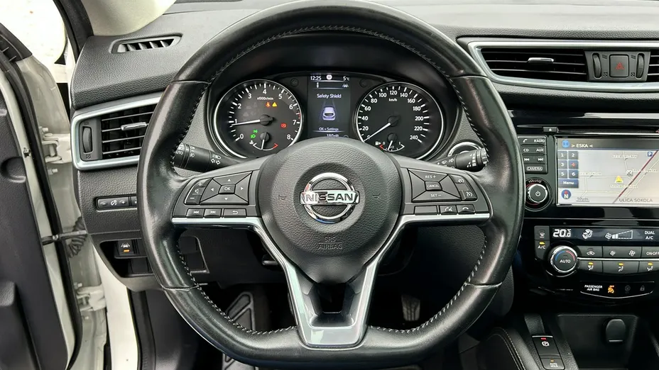 NISSAN Qashqai -