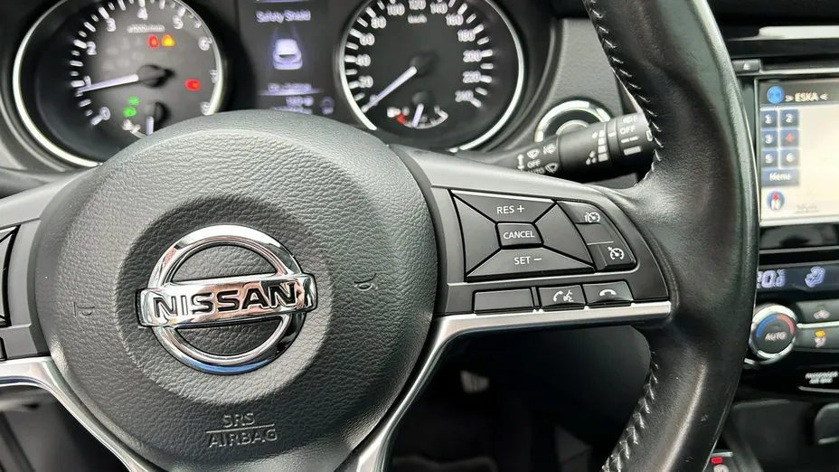 NISSAN Qashqai -