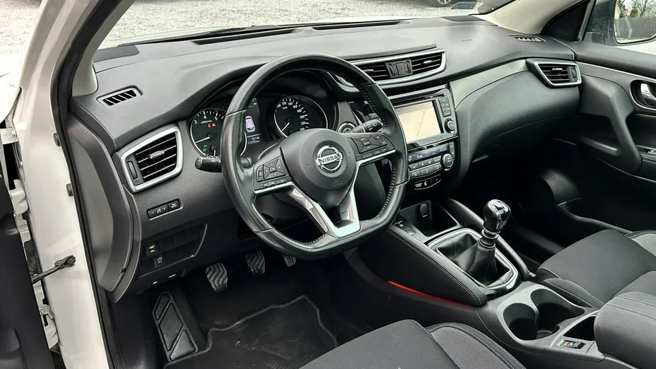 NISSAN Qashqai -