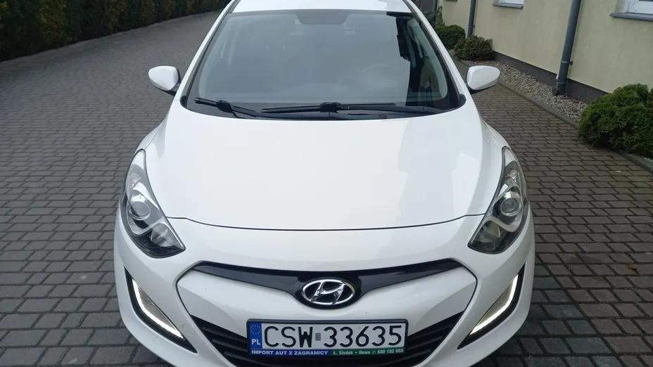 HYUNDAI i30 -