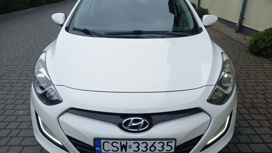 HYUNDAI i30 -