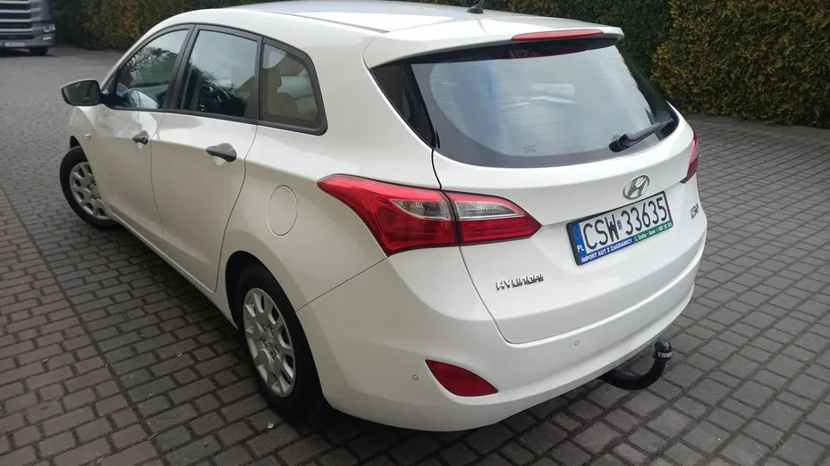 HYUNDAI i30 -