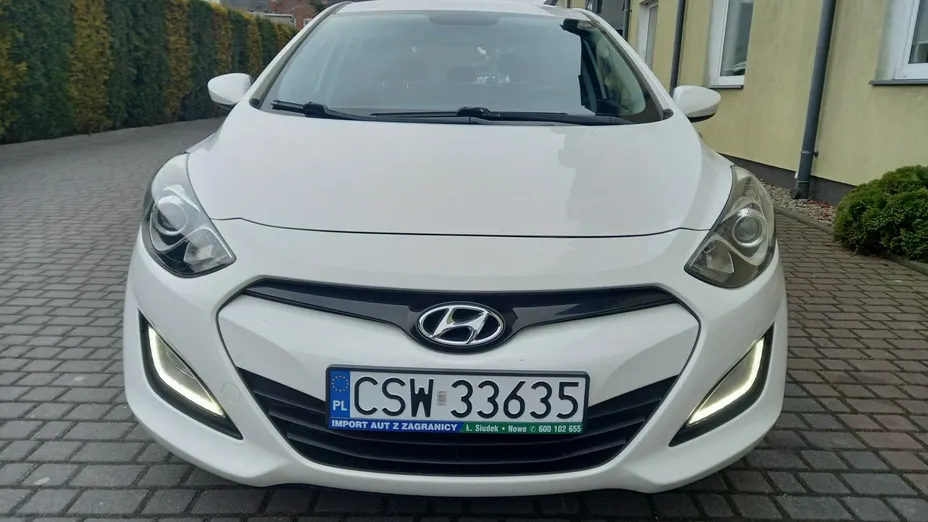 HYUNDAI i30 -
