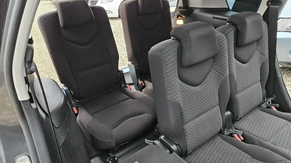 PEUGEOT 308 -