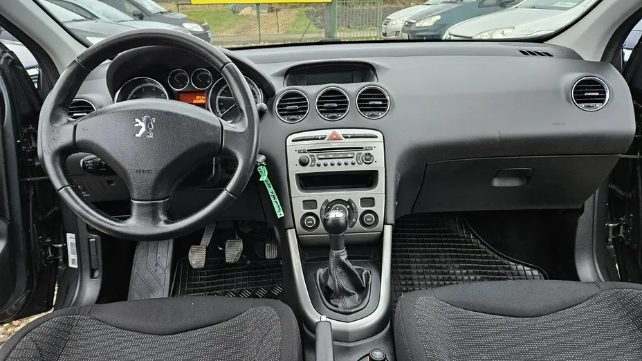 PEUGEOT 308 -