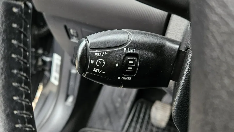 PEUGEOT 308 -