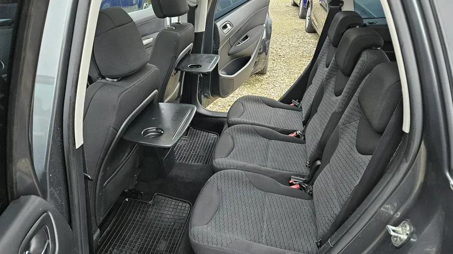 PEUGEOT 308 -